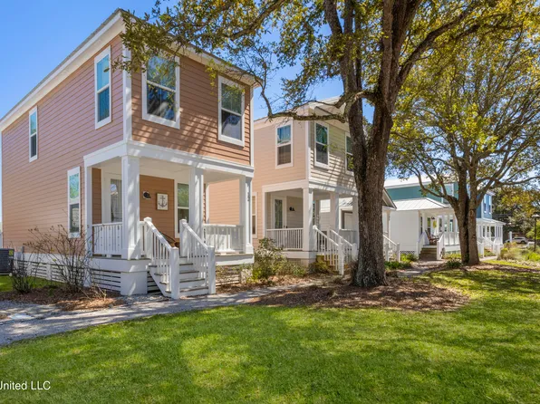 2207 Government St #12, Ocean Springs, MS 39564