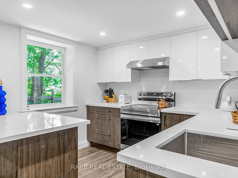2 Leander Ct #LOWER — Photo 4