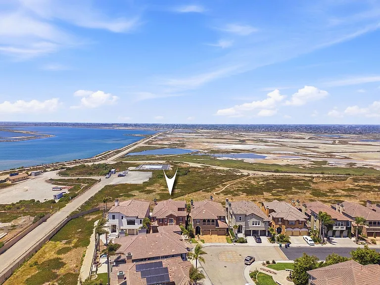 5571 Ocean Terrace Dr — Photo 5