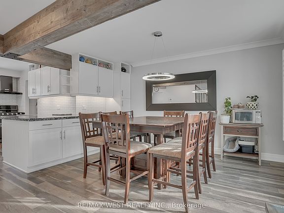 4th image of 64 Heather St