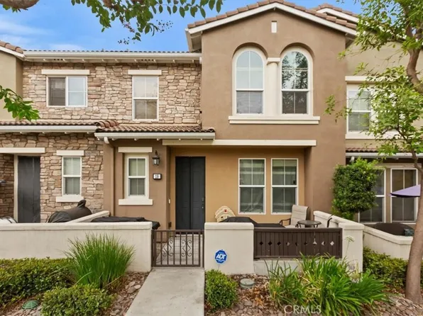 15723 Parkhouse Dr Unit 19, Fontana, CA 92336