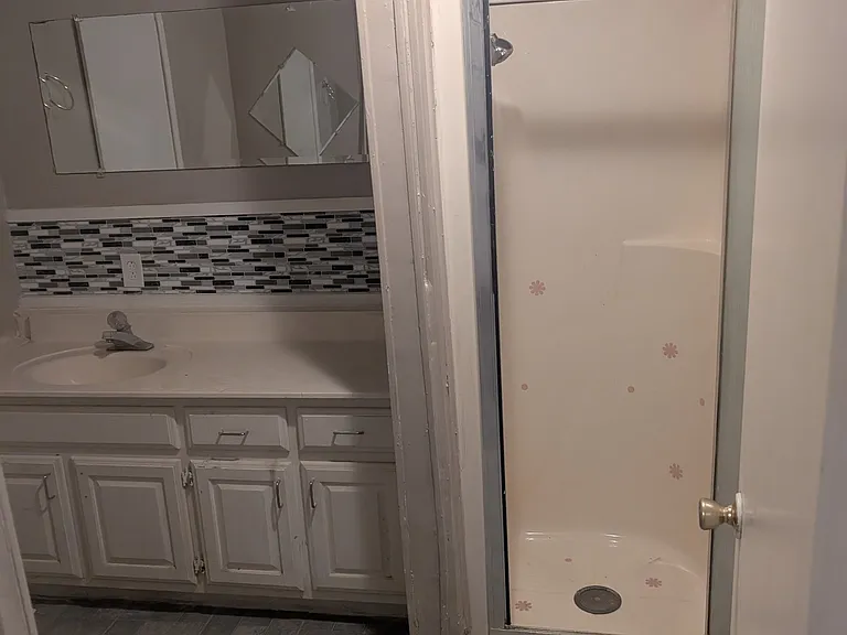 30 Tempie Dr #2 — Photo 2