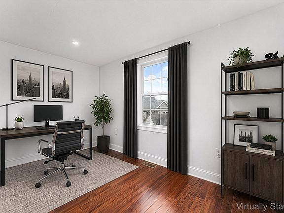 4th image of 70 Edgehill Rd