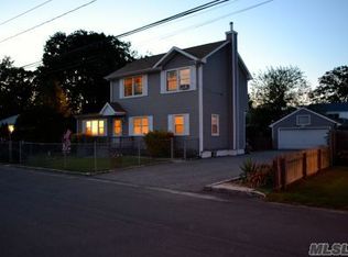 25 Claremont Ave, West Babylon, NY 11704