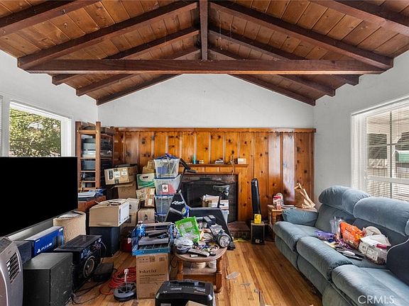 3rd image of 4617 Tilden Ave