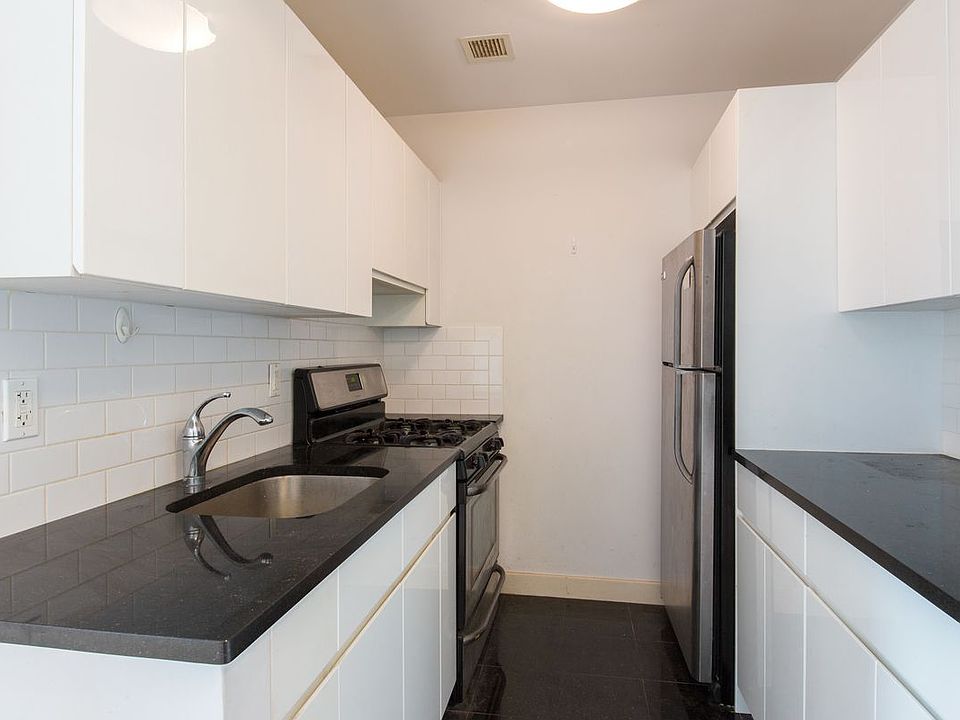 1st image of 1078 Fulton St APT 3A