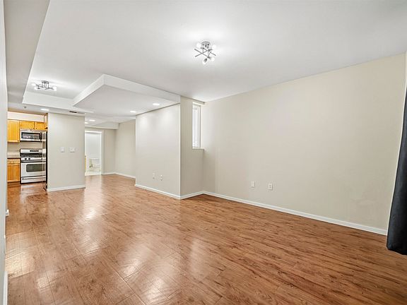 2nd image of 425 28th St #101B