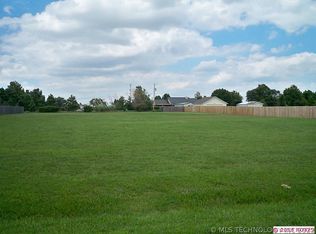 23 Southwest St, Wagoner, OK 74467