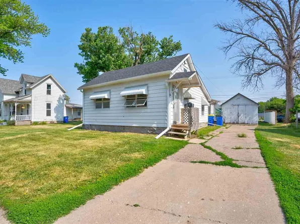 620 W Monroe St, Washington, IA 52353