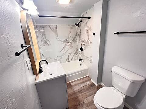 1st image of 204 Island St #2
