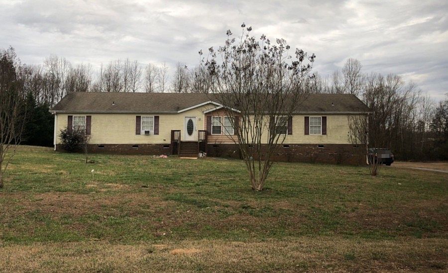1st image of 2560 Ashewood Dr