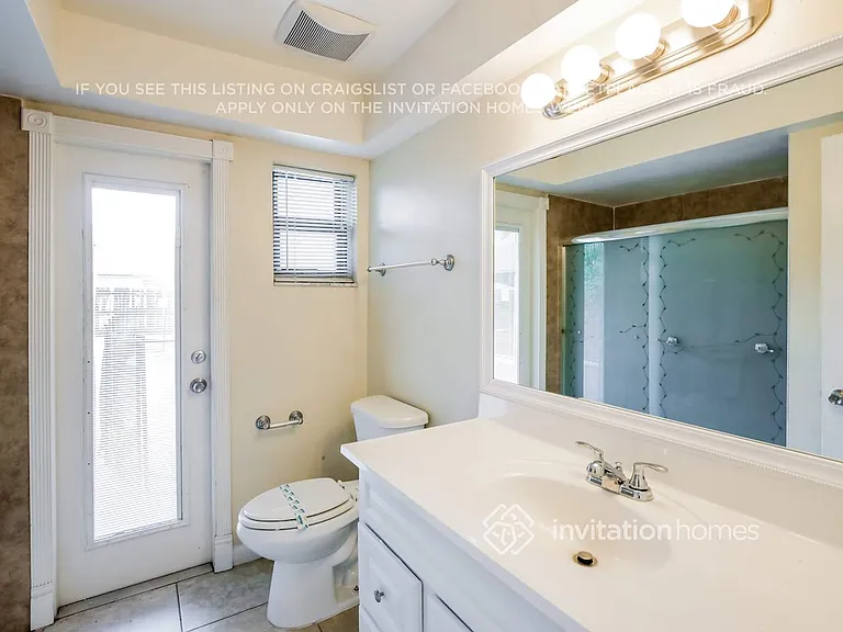 941 SW 75th Ter — Photo 15