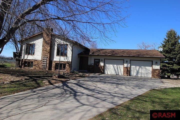 1st image of 101 Chatsworth Dr