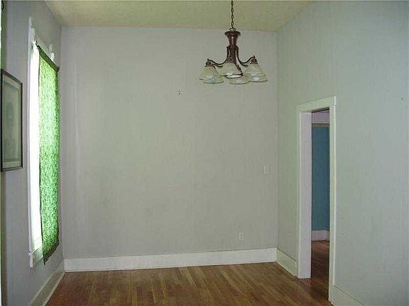 4th image of 1552 Lexington Ave