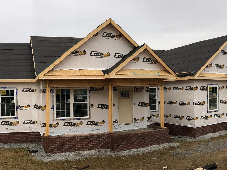 2nd image of 737 Gainesway Dr