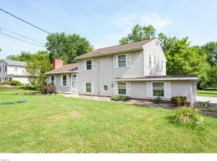 897 Renninger Rd, Akron, OH 44319