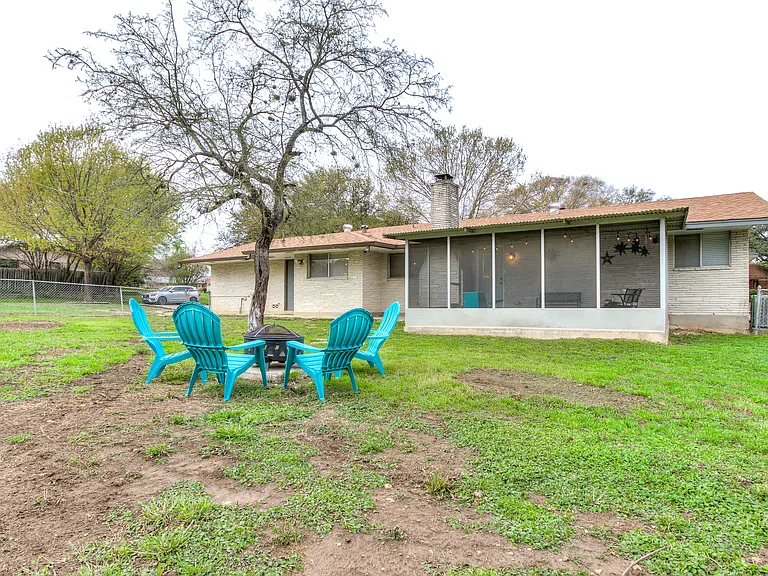 502 Downshire Dr — Photo 24