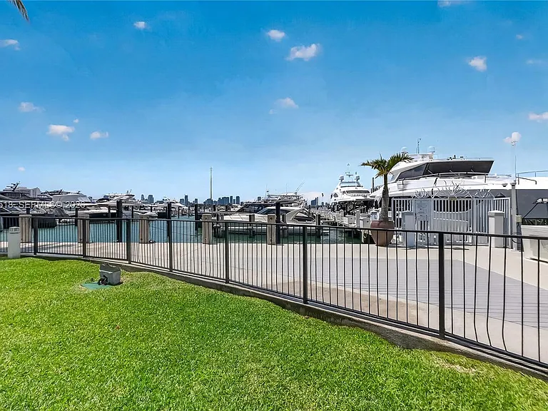 1413 Sunset Harbour Dr #209 — Photo 40