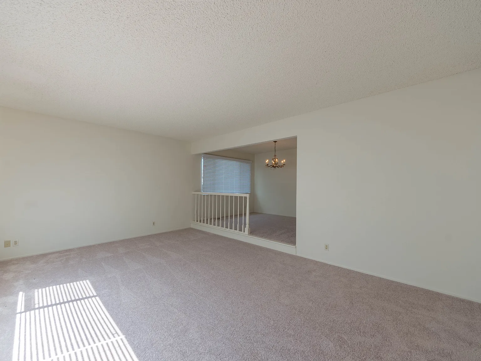 Wonderful 3 bed 2 bath Single Family Home Located in Redwood City — Photo 3