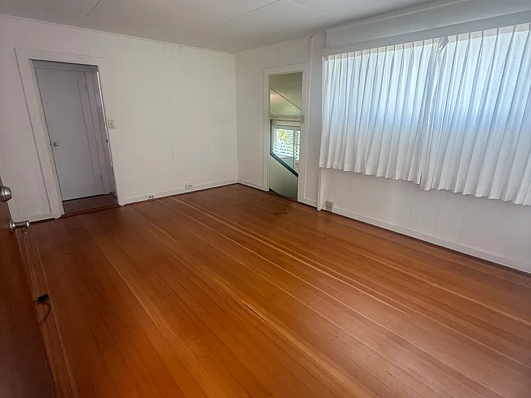 2329 Orchid St — Photo 2