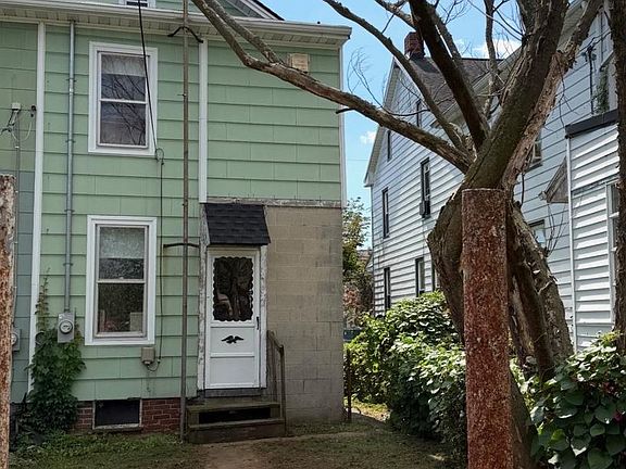 2nd image of 34 Ridge Ave