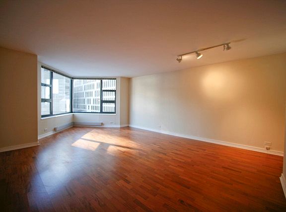 3rd image of 401 E Ontario St APT 503