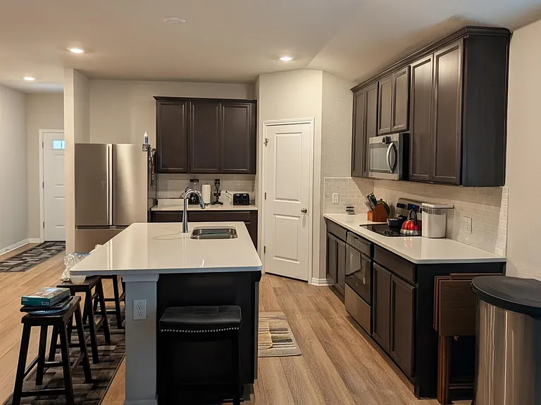 1015 Bluejack Way — Photo 3