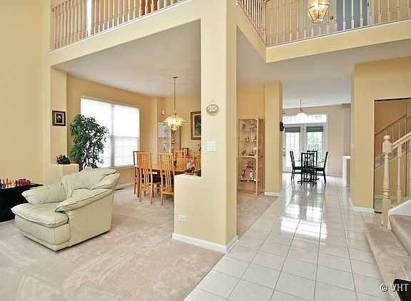2nd image of 1093 Smithfield Ct