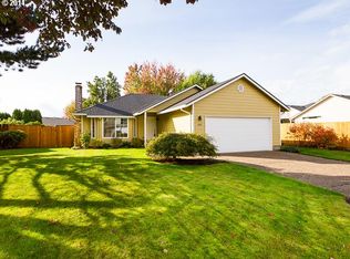 1549 NE 54th Ave, Hillsboro, OR 97124