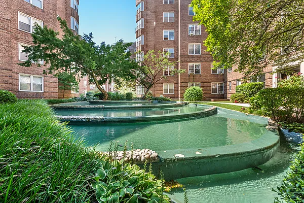 Sold by Warburg | media 18