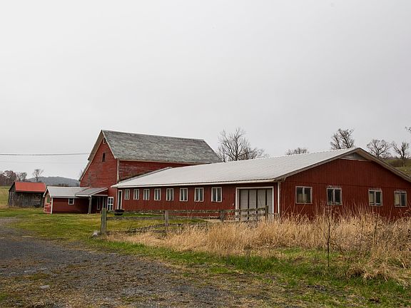 4th image of 557 Pleasant Valley Road