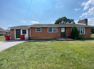 2076 Newville Rd, Carlisle, PA 17015