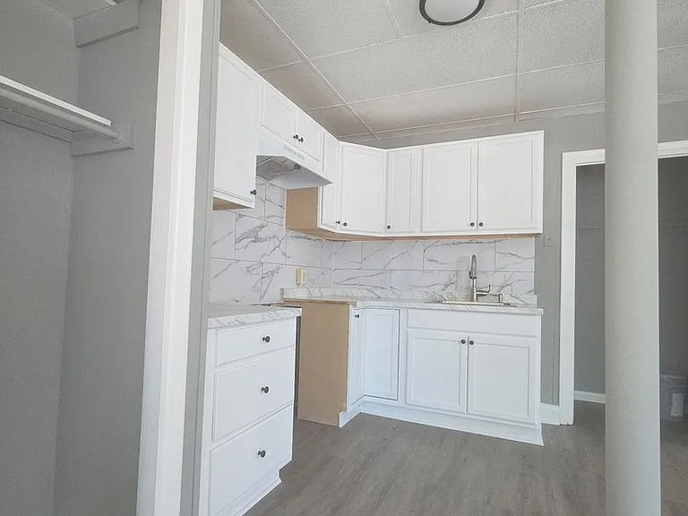 65 King St — Photo 4