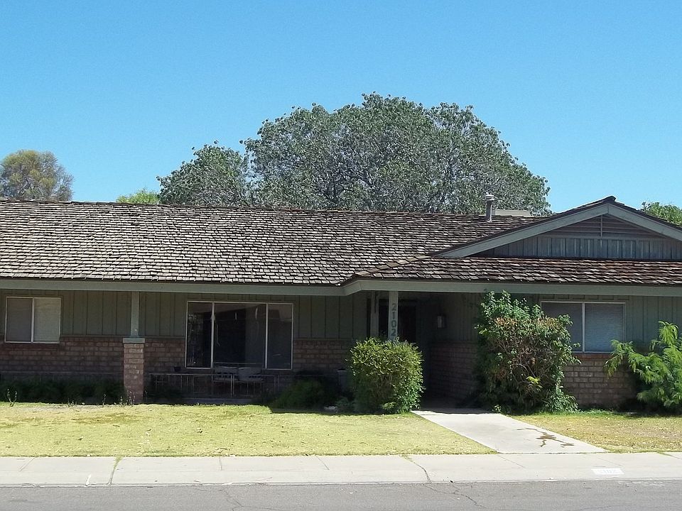 1st image of 2102 E Balboa Dr