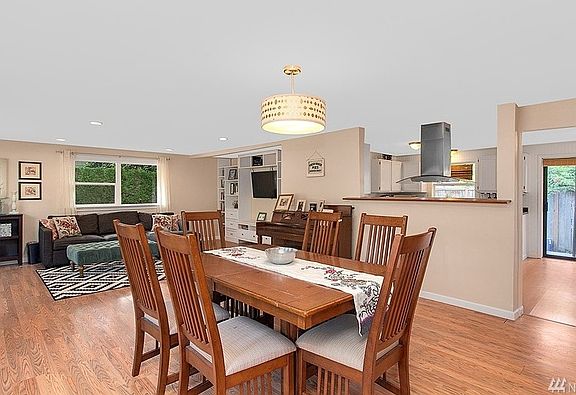 5th image of 10455 NE 145th St