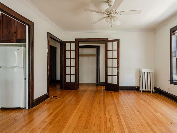 3rd image of 4554 N Maplewood Ave #73445ed4b