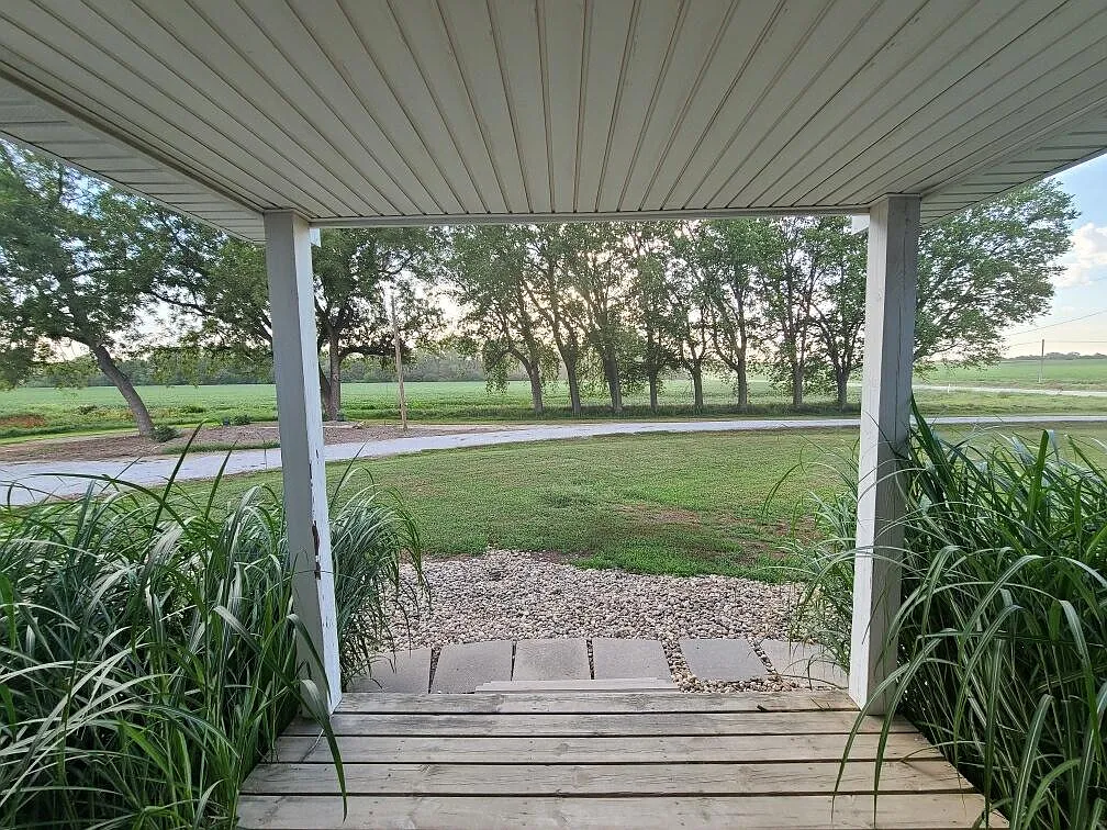 3 bed, 1664 sqft, $2,200 — Photo 2