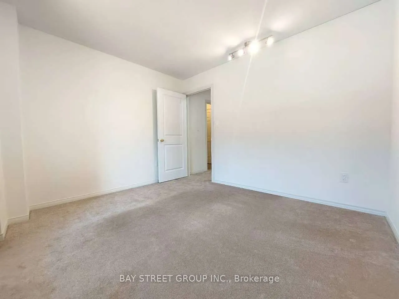 2 bed, $2,250 — Photo 3