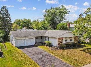 671 Silver Rock Ln, Buffalo Grove, IL 60089