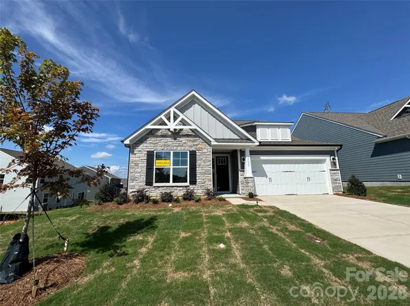 8684 Acadia Pkwy, Sherrills Ford, NC 28673