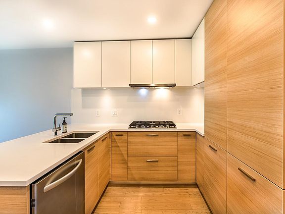 3rd image of 3456 Commercial St #308