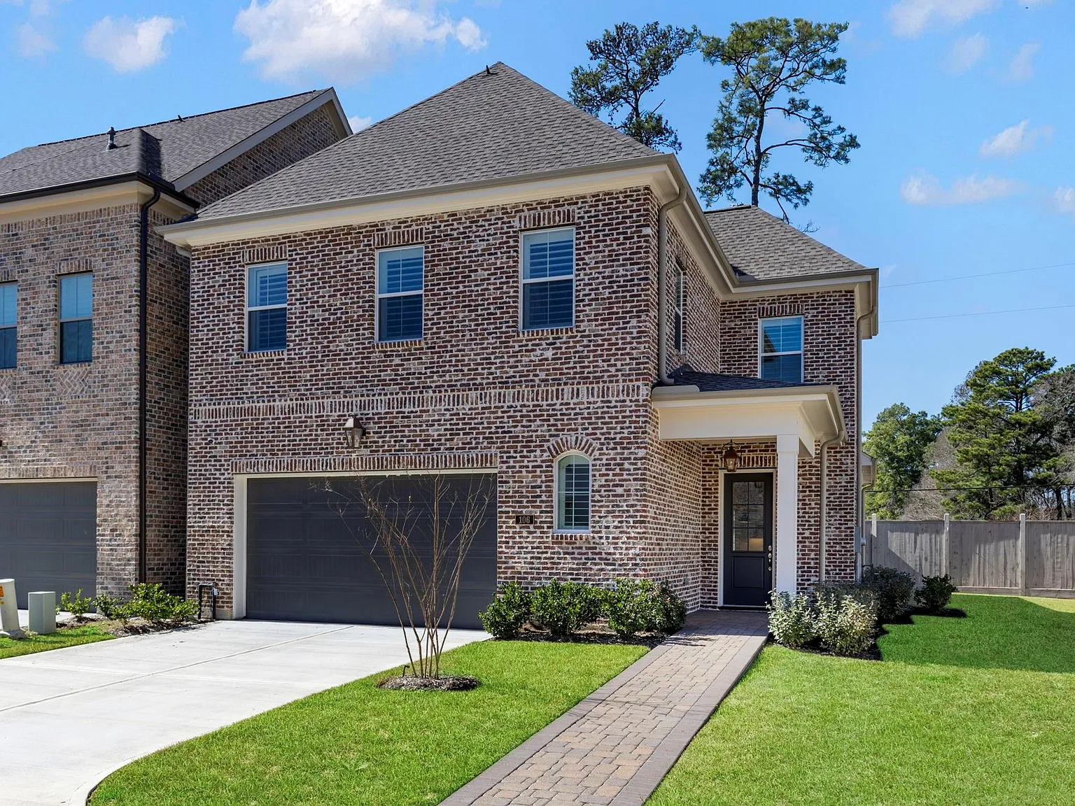 3 bed, 2.5 bath, 2204 sqft, $3,950 — Photo 1
