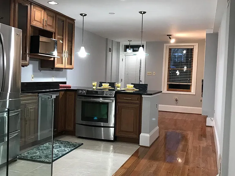 449 New Jersey Ave SE #B — Photo 12