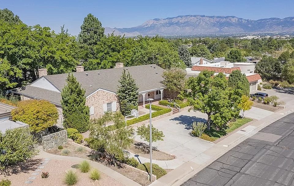 1st image of 4401 Altura Ave NE