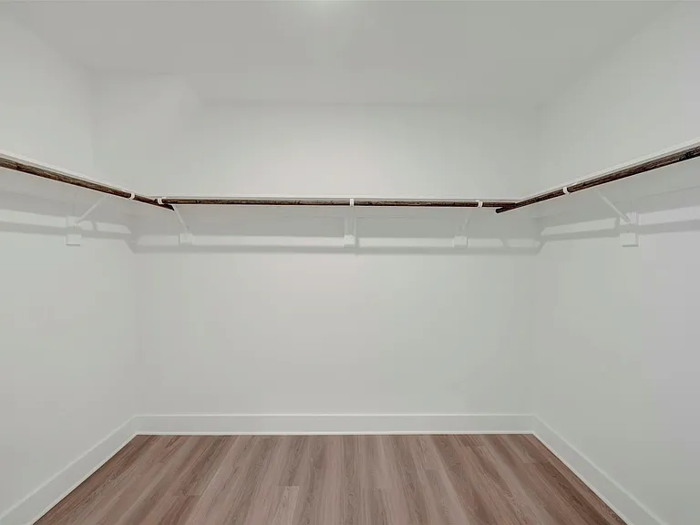 14001 Baikal Manor Dr — Photo 32