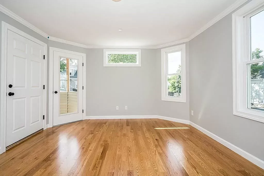 1 bed, 822 sqft, $2,100 — Photo 2
