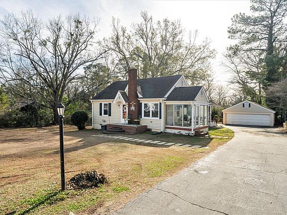 2nd image of 238 California Ave