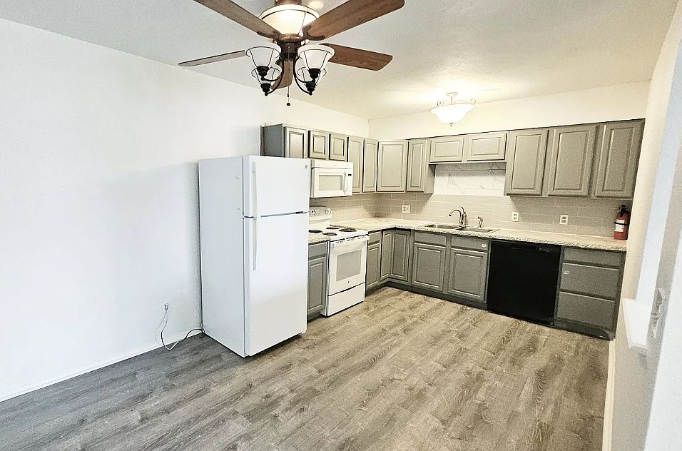 1st image of 401 12th Ave SE APT 273