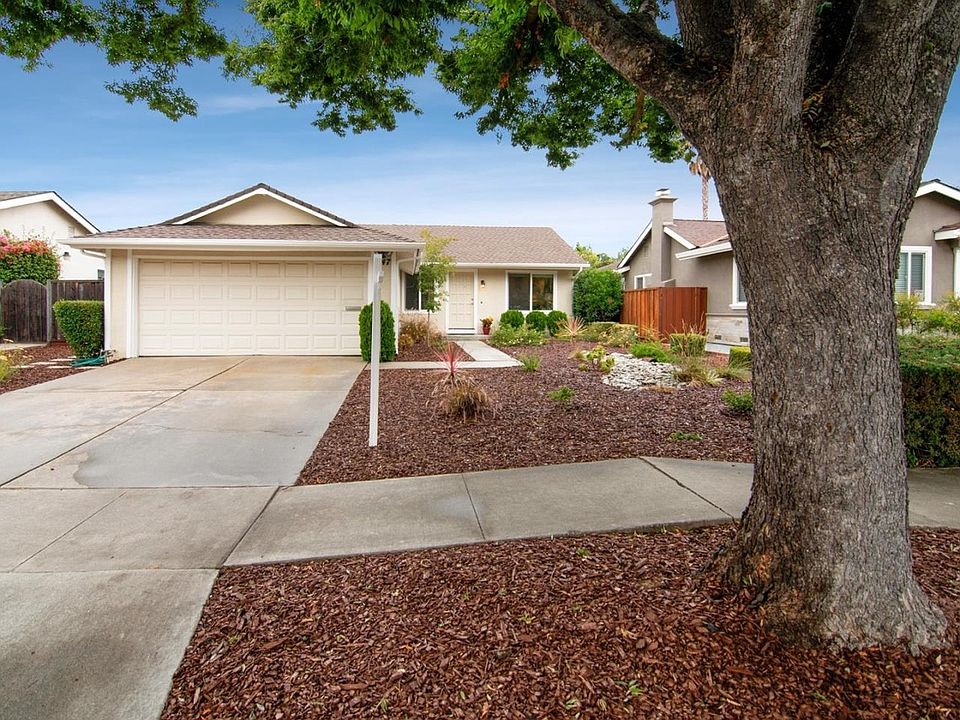 1st image of 447 Curie Dr