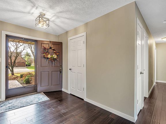 3rd image of 28847 Westwynd Dr